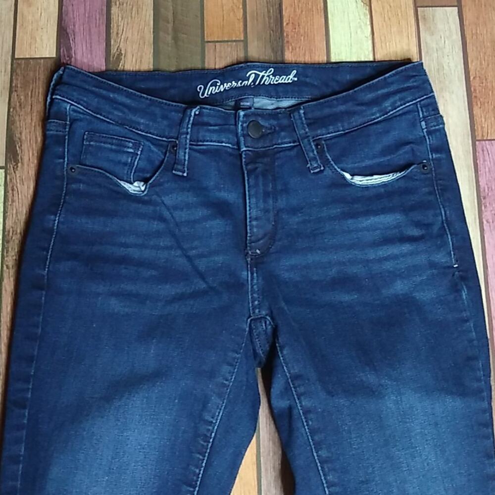 Universal Thread Mid Rise Skinny Ripped Jeans - Picture 5 of 9